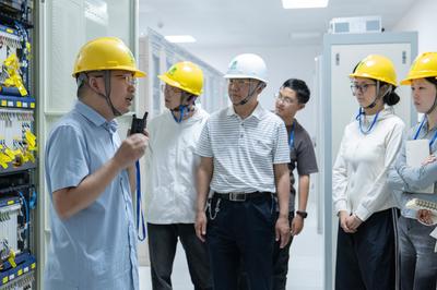 探秘电力枢纽，点亮专业梦想——智能工程学院学子走进220kV龙凤坝变电站开展实践学习通讯